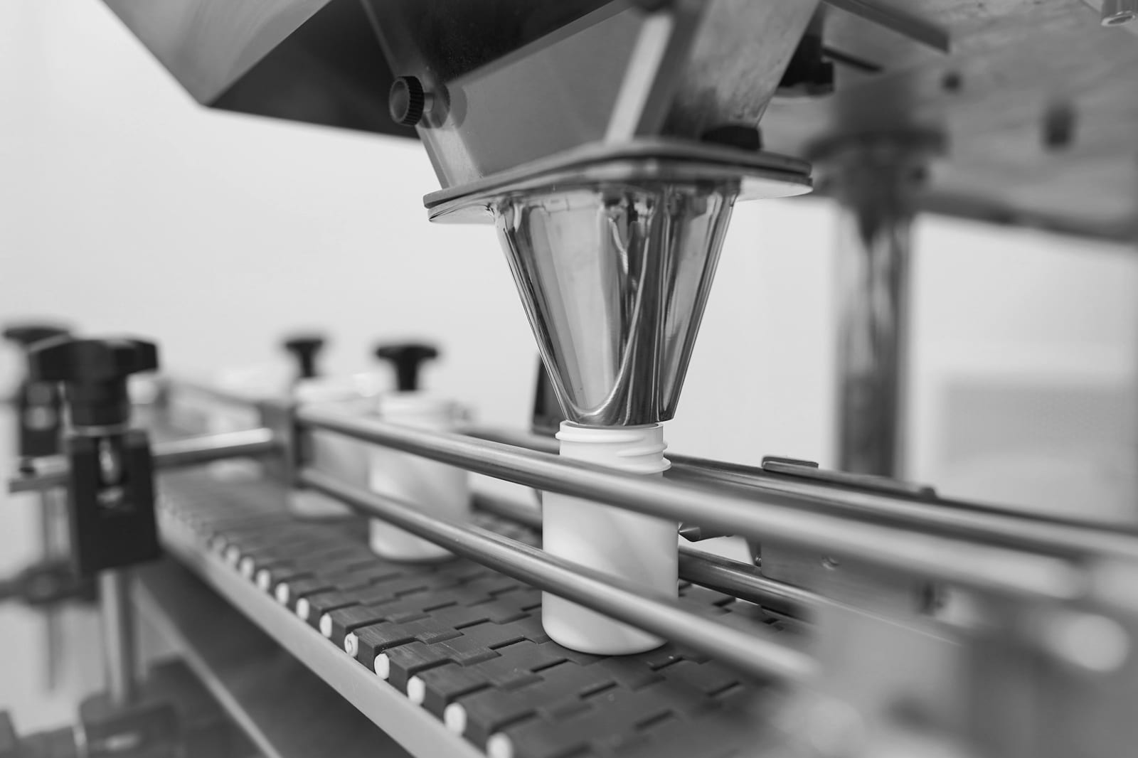 Automated bottle filling line